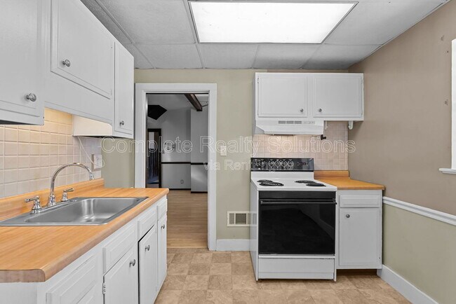 Building Photo - 409 Harrison Ave