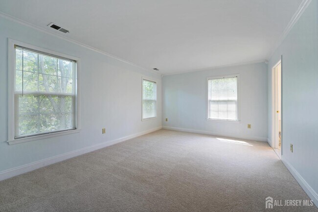 Building Photo - 103 Sequoia Ct