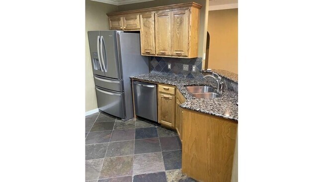 Building Photo - 3815 Sumner Ct