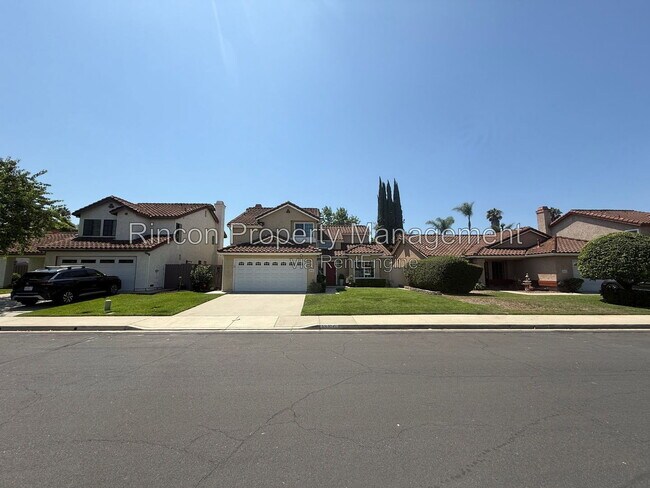 Building Photo - 13106 Knotty Pine St