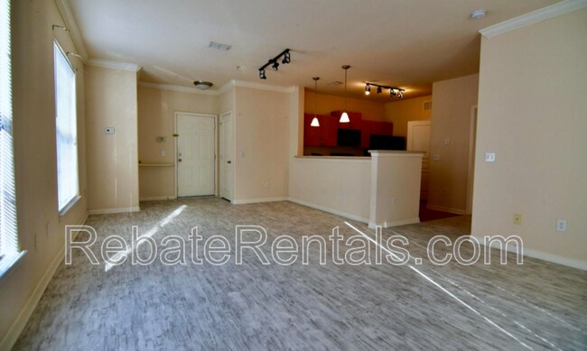 Building Photo - 8290 Gate Pkwy W