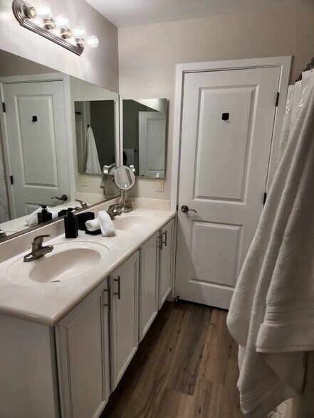 Dual vanity sink - 2028 E River Rd