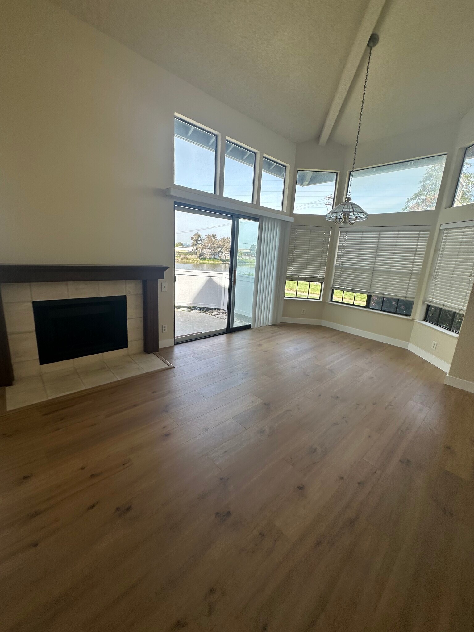 Building Photo - 2017 Vista del Mar