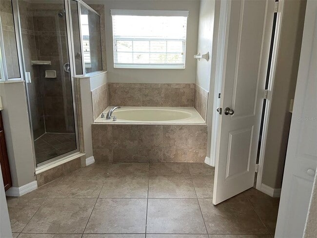 Building Photo - 12016 Deer Path Way