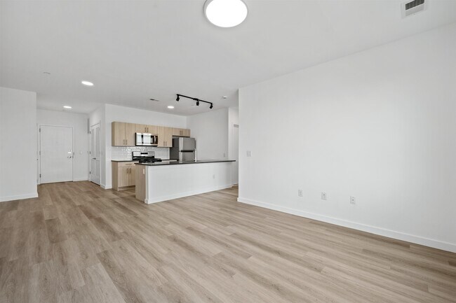 Building Photo - 117-121-121 Prospect Ave