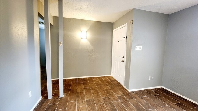Building Photo - 24119 Anchor Ranch Dr
