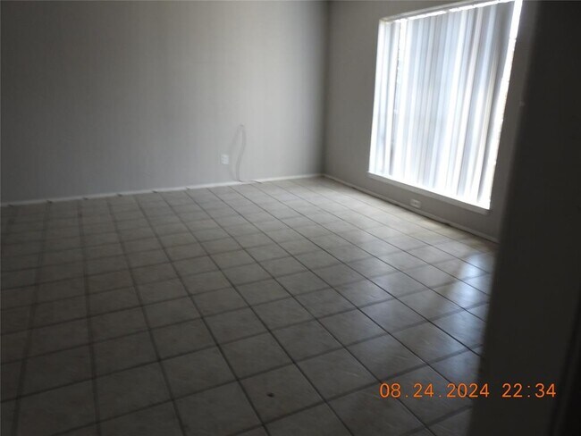 Building Photo - 6305 Westward St