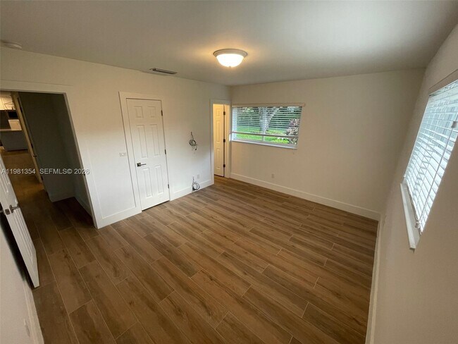 Building Photo - 10343 SW 114th St