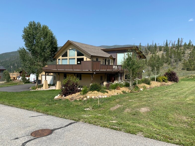 Outside - 588 Lake View Cir W
