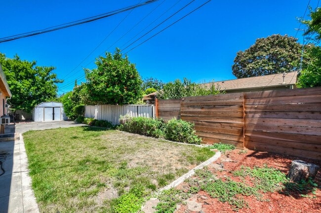 Building Photo - 4754 Bret Harte Ct