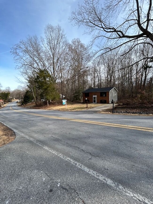 Building Photo - Rooms for Rent, Shared Living in a Beautiful Furnished Home