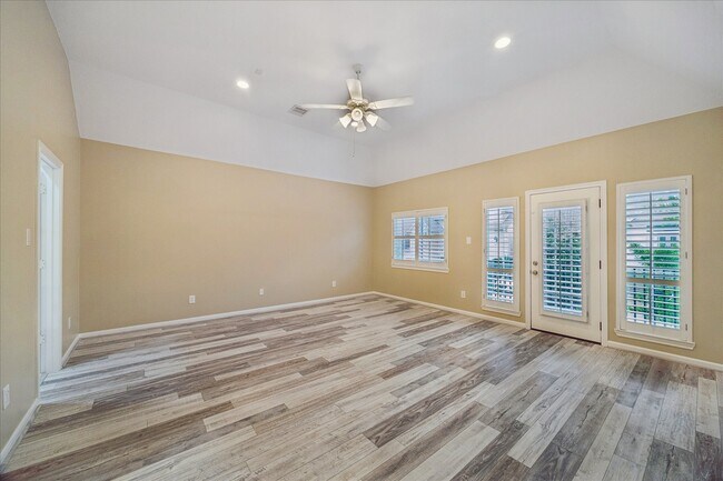 Building Photo - 5349 McCulloch Cir