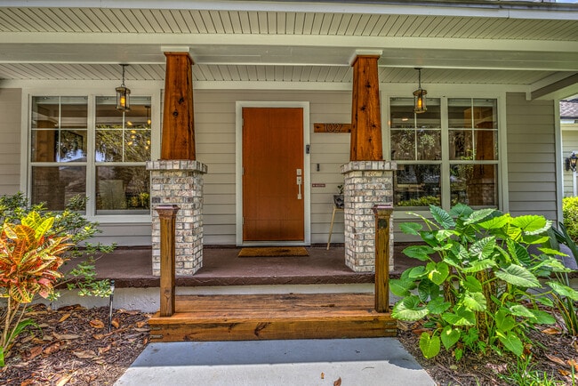 Building Photo - 1027 Saltwater Cir