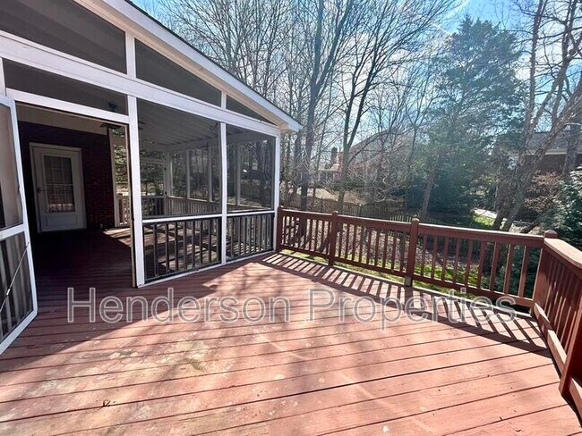 Building Photo - 332 Walnut Point Dr