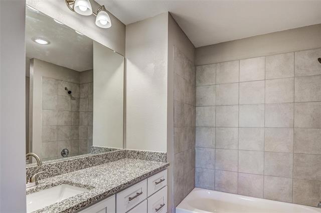 Building Photo - 3262 Wexford Dr