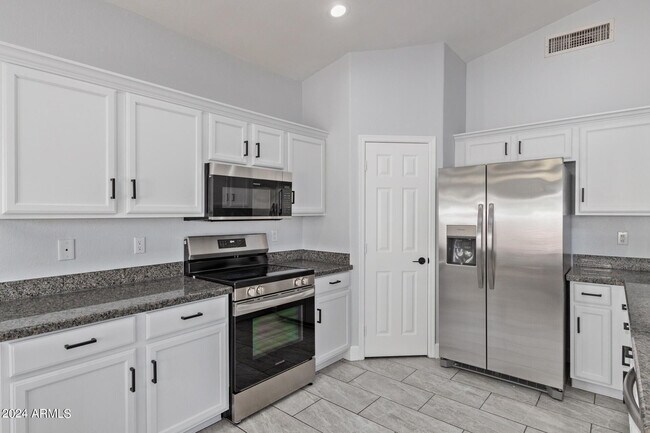 Building Photo - 3238 E Javelina Ave