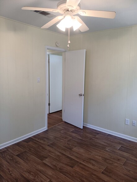 Bedroom #3 - 650 S E RR Ave