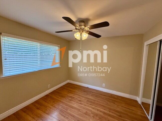 Building Photo - 511 Del Oro Ct