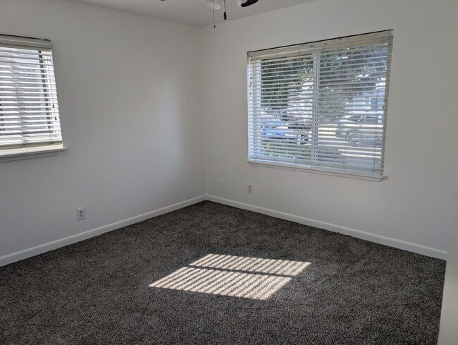 Building Photo - 2305 Woolner Ave