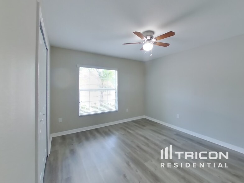 Building Photo - 10242 Strawberry Tetra Dr