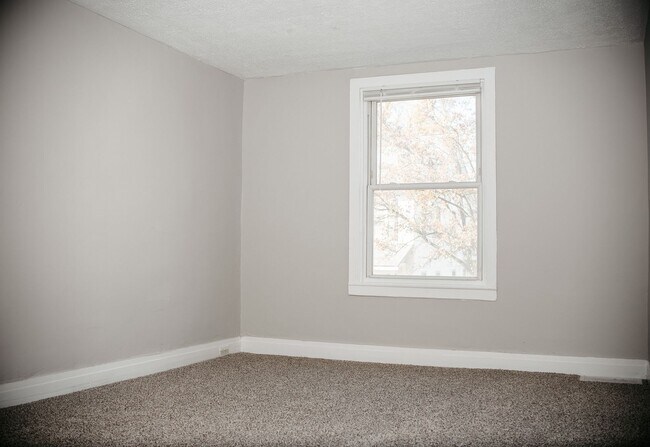 Building Photo - 145 Race St