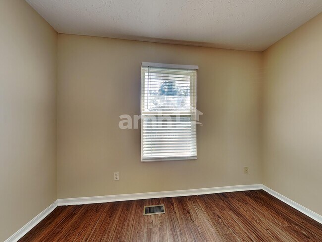 Building Photo - 420 Granny Smith Ln