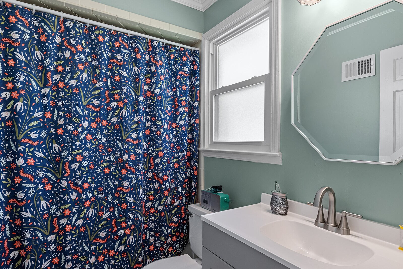 BR #2 also has a bathroom (shower/tub) combo attached - 358 Twin Oaks Dr