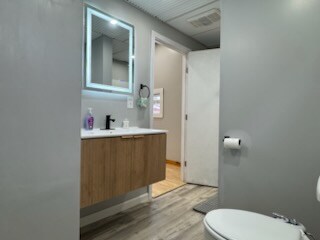 Building Photo - 152 Broadway