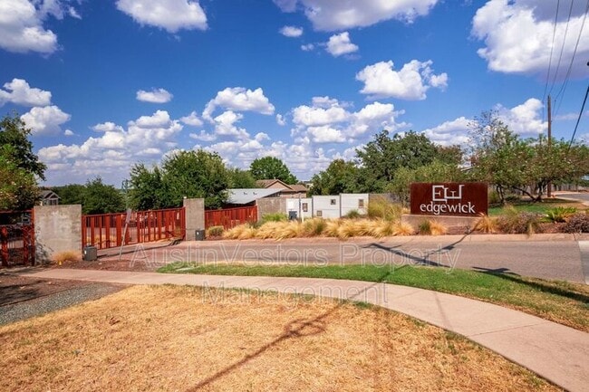 Building Photo - 2917 Saville Loop