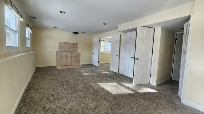 Building Photo - 5 Castlegate Ct