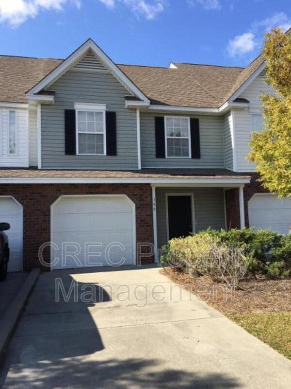 Primary Photo - 146 Darcy Ave