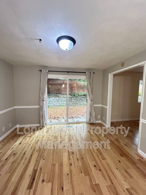 Building Photo - 3325 NW Circle Blvd