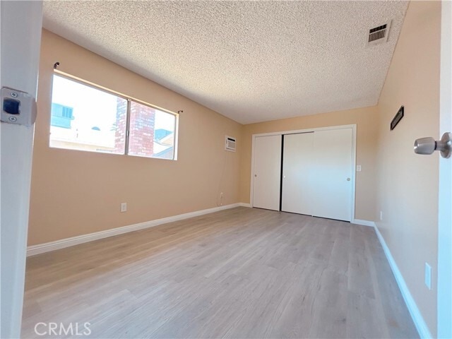 Building Photo - 17065 Ivy Ave