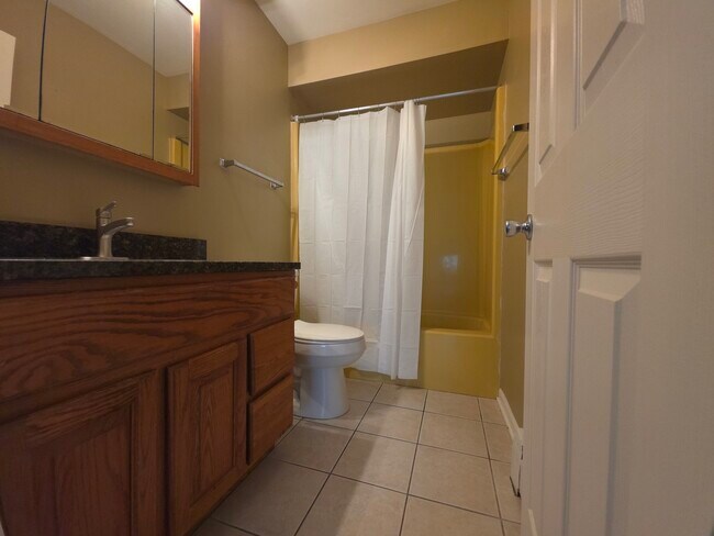 Building Photo - 1665 Coach Dr