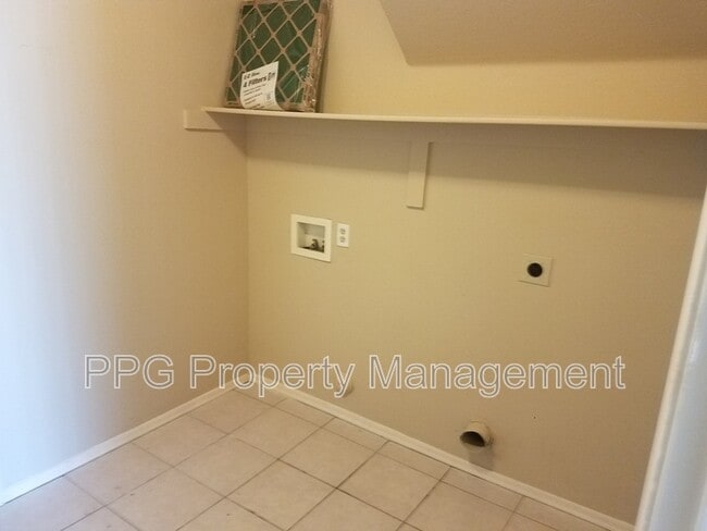 Building Photo - 13359 W Ironwood St