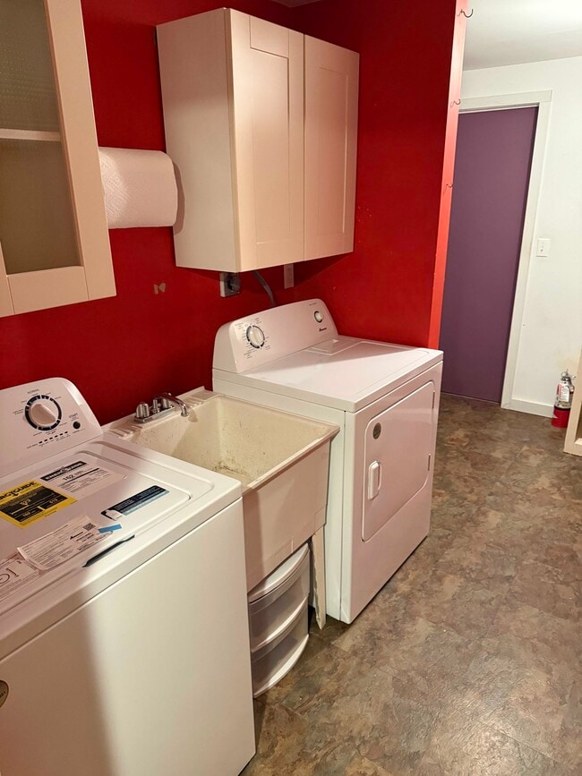 Building Photo - 6547 Greenwood Ave N