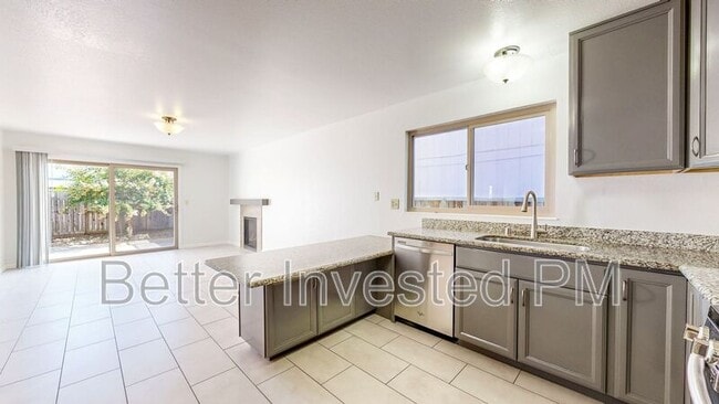 Building Photo - 1417 Gregory Ct