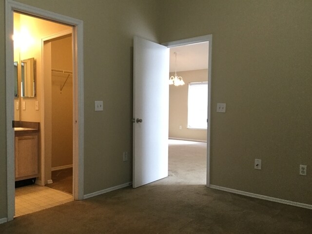 Building Photo - 1468 Carey Glen Cir