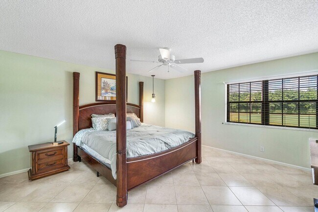 Building Photo - 6446 Aspen Glen Cir