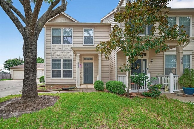 Primary Photo - 16854 Pine Castle Dr