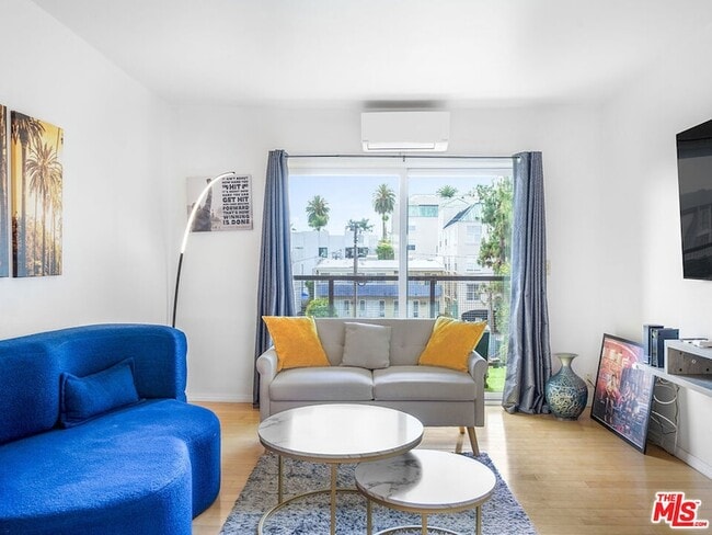 Building Photo - 9005 Cynthia St