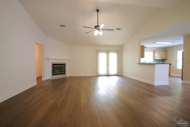 Building Photo - 4631 Northpointe Cir