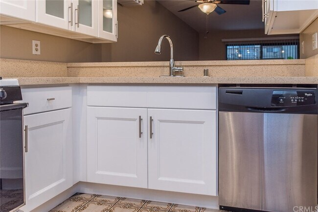 Building Photo - 160 Tangelo-