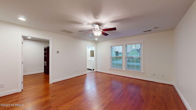 Building Photo - 202 Tidewater Dr