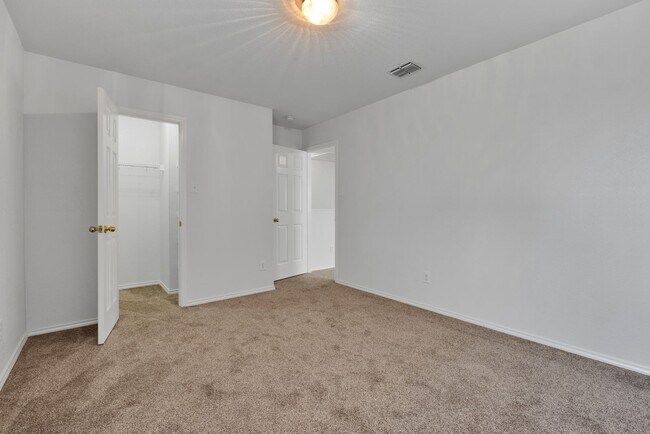 Building Photo - 26803 Sparrow Ridge