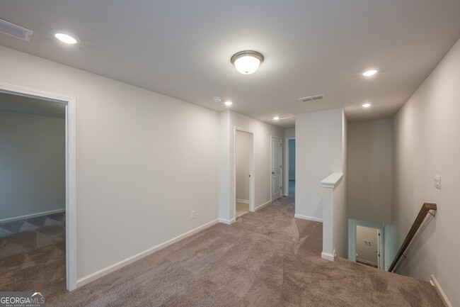 Building Photo - 1585 Villageside Ct