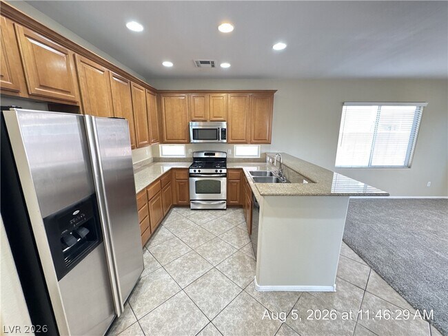 Building Photo - 711 Taliput Palm Pl
