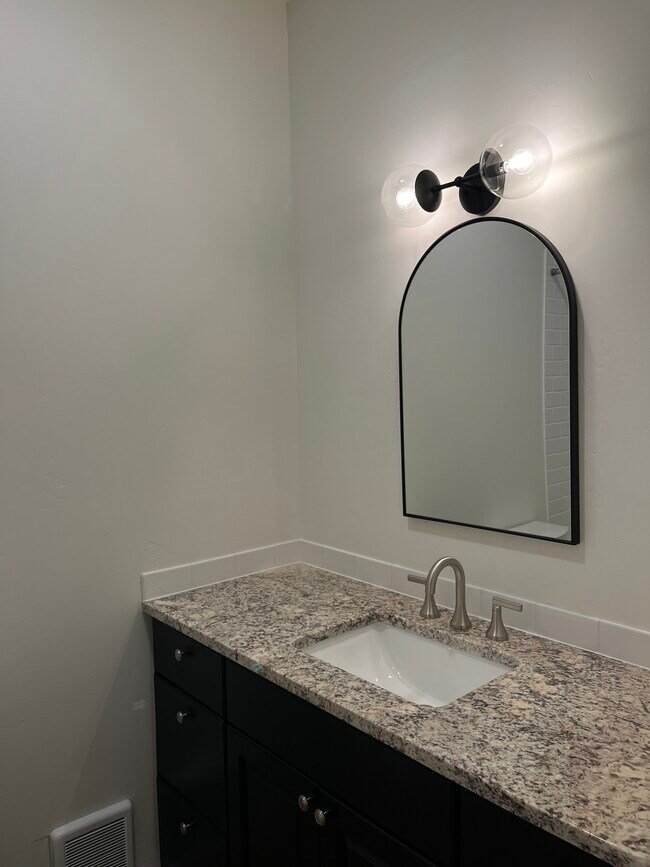 Building Photo - The Albert Building