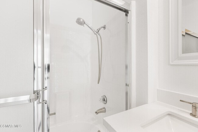 Building Photo - 4220 Lost Hills Rd