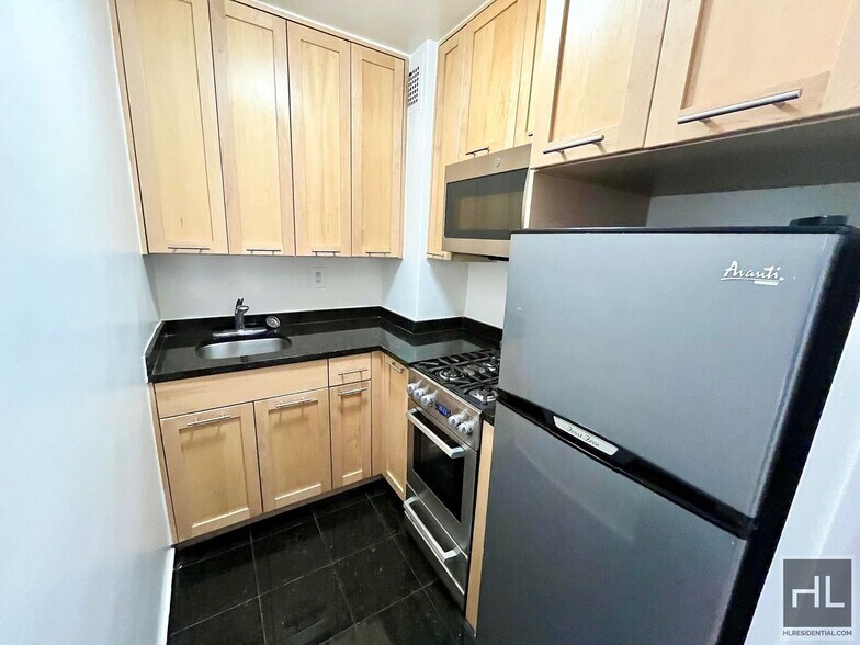 Building Photo - EAST 36 STREET